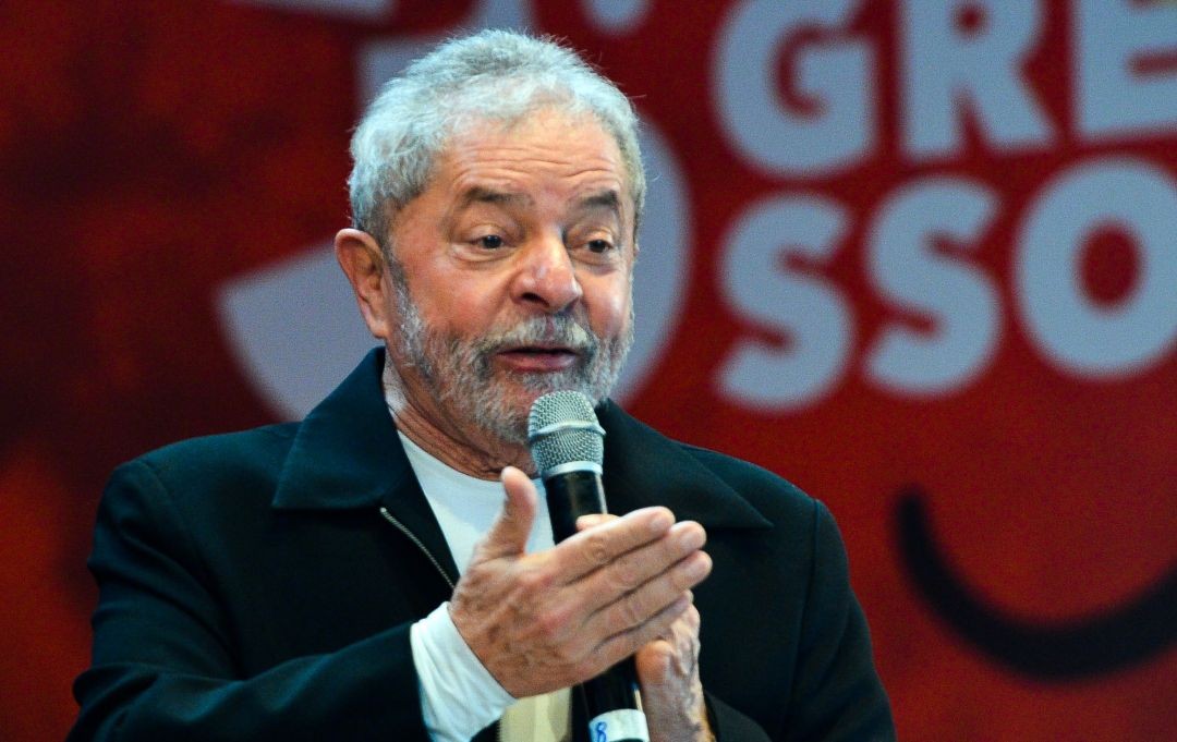 Usualmente, a segurança dos eventos a que Lula comparece fica a cargo da organização local
