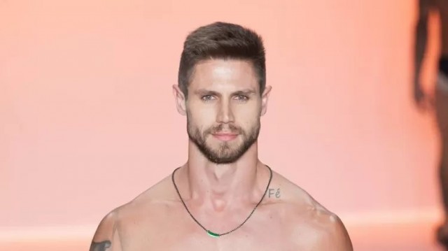 O modelo Jonas Sulzbach desfilou durante a SPFW - Brazil News