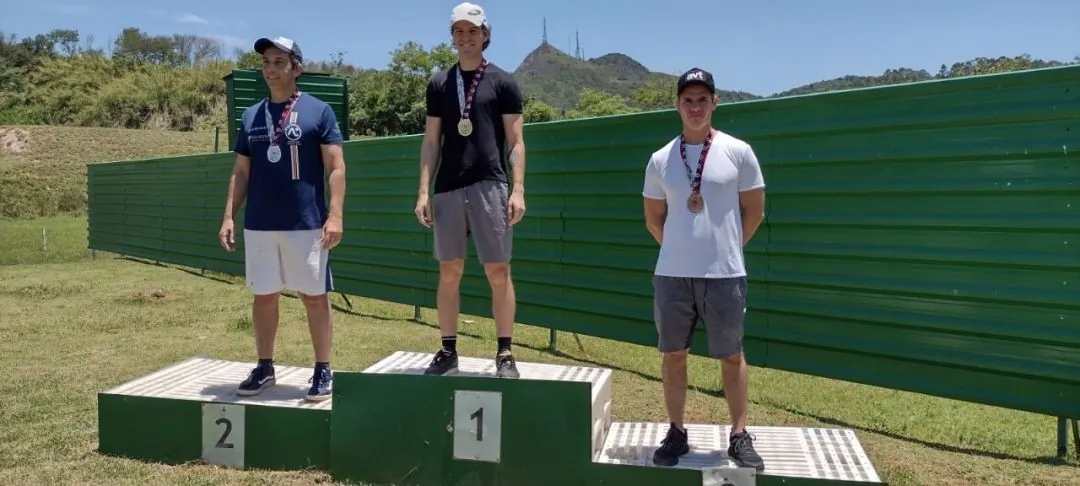 Artur Fortunato venceu o Pico Pro Shooting 2021 neste sábado e conquistou o Paulista no tiro esportivo (Foto: Divulgação)