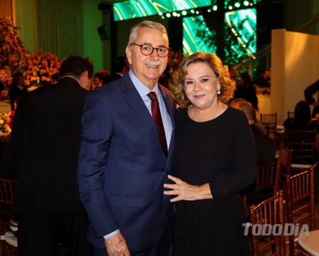 Foto: Prefeito Chico Sardelli e Esposa