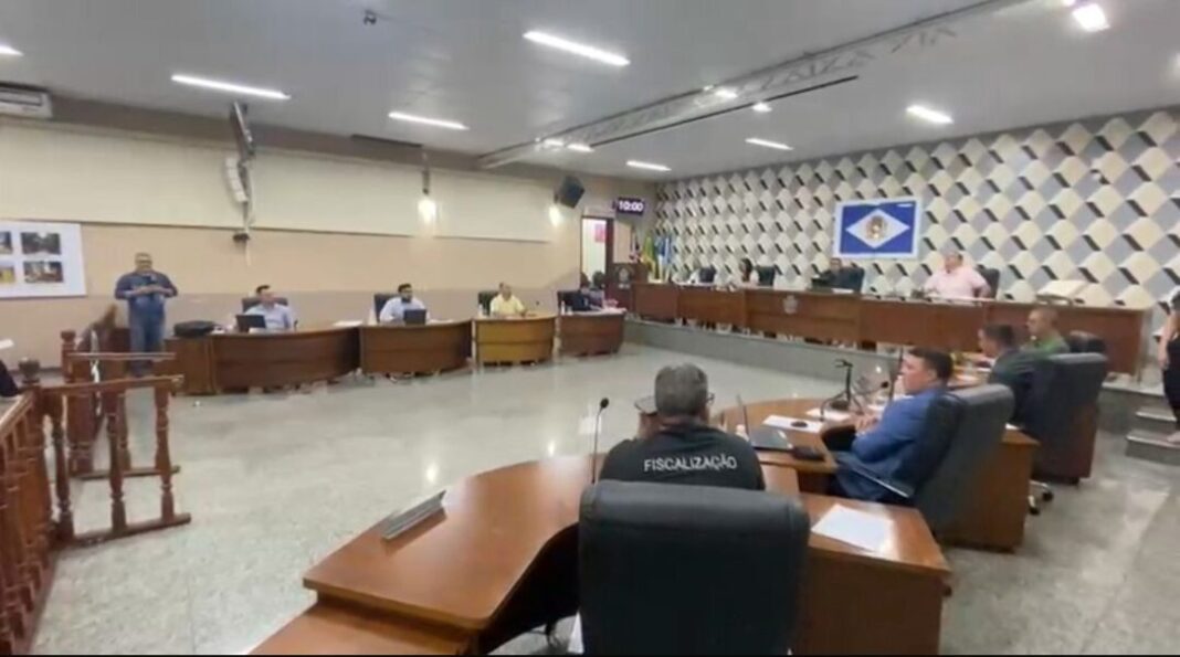 dbfde249-a2bf-49f2-8e37-0cb4cd4b1b27