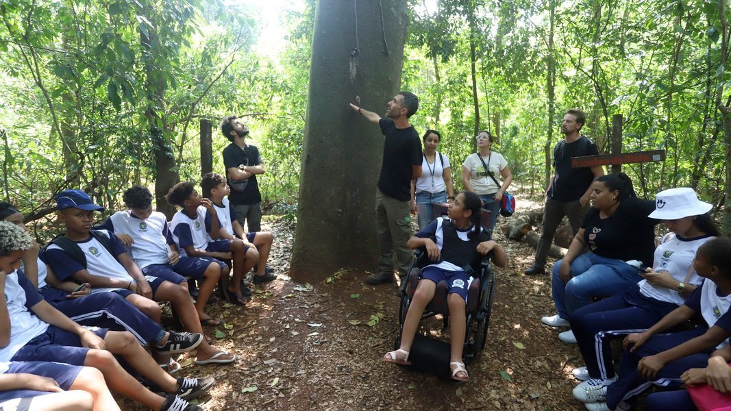 161025_visita_monitorada_de_estudantes_na_ARIE_Mata_de_Santa_Genebra_Foto_Fernanda_Sunega_19__1920x1080